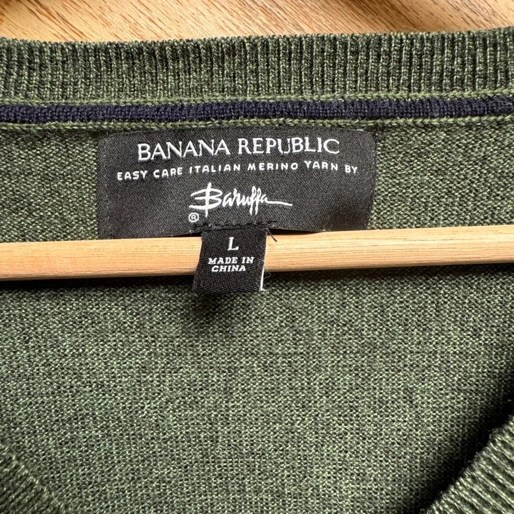Banana Republic Baruffa Men Green 100% Fine Merino Italian Wool V-Neck Sweater L